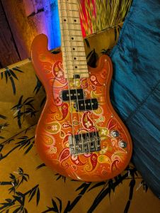 Kala SB-P-ORB-FS Solid Body 4-String Fretted Ubass Paisley Limited Edition w/gigbag