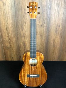 Uma Classic-ST All Solid Acacia Tenor Ukulele w/Gigbag (38mm nut)