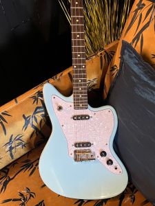 Fanner Jazzmistress Baritone Electric Ukulele w/Whammy Bar System - Sonic Blue