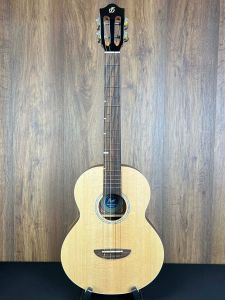 Flight CARABAO LITE Solid Spruce Top Mango Electro Acoustic Baritone Uke w/Gigbag #5999