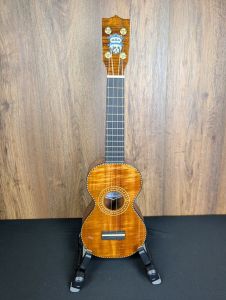 Kala F8D-KMH-S Pan Pacific Figure 8 Koa/Mahogany Soprano Ukulele w/gigbag #41