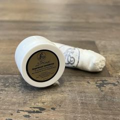 LoPrinzi Fingerboard Conditioner with cloth for ukulele