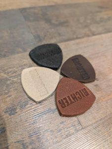 Richter 1719 Leather Ukulele Plectrum (4 Pack various thicknesses)
