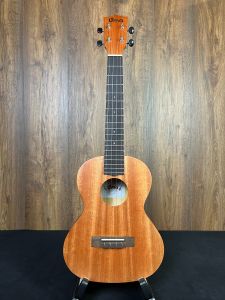 Uma UK-03T Laminate Mahogany Tenor Ukulele in gigbag