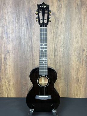 Enya EUC-MAD BK Solid Mahogany Concert Ukulele Black stain w/Gigbag (radius fingerboard)
