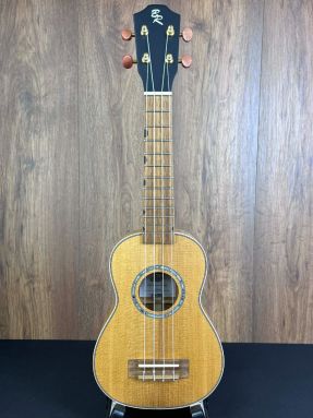 Baton Rouge UTM-S Solid Spruce/Flamed Maple Soprano Ukulele