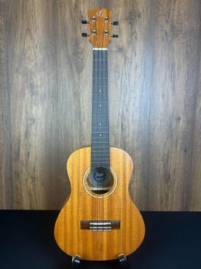 Flight Antonia TE Solid Mahogany Top Tenor Electro Acoustic Ukulele w/Gigbag