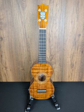 Kala F8D-KMH-S Pan Pacific Figure 8 Koa/Mahogany Soprano Ukulele w/gigbag #37