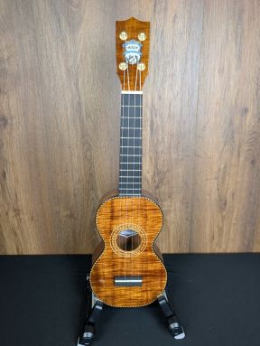  Kala F8D-KMH-S Pan Pacific Figure 8 Koa/Mahogany Soprano Ukulele w/gigbag #38