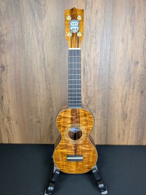 Kala F8D-KMH-S Pan Pacific Figure 8 Koa/Mahogany Soprano Ukulele w/gigbag #40