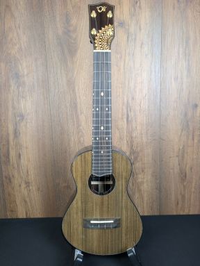 'Oli L3-CACMB Ancient Cypress And Malaysian Blackwood Concert Gloss Ukulele w/hard case