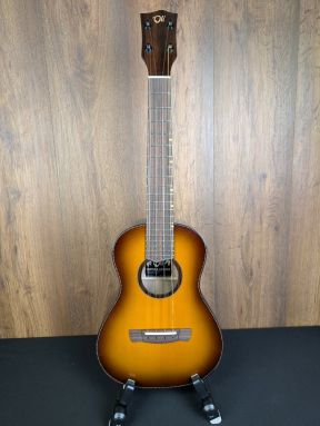 'Oli X1SP-TSWA-VB-LH Left handed Spruce/Waru Vintage Burst Tenor Ukulele W/hard case