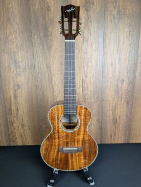 Preowned Millar JA-260GB Solid Figured Acacia Jumbo Tenor Ukulele w/ABS case