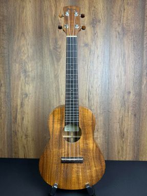 Preowned Uluru Koa T All Solid Koa Tenor Ukulele w/gigbag