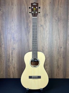 Kala KA-20TH-SQS-B 20th Anniversary Solid Spruce Top Quilted Sapele Baritone Ukulele w/gigbag