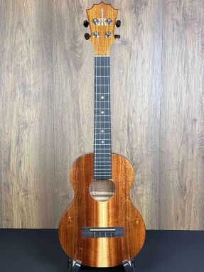 Pre-owned KoAloha KTM-S00 Solid Hawaiian Koa Slimline Tenor Ukulele Gloss w/misi & Gigbag