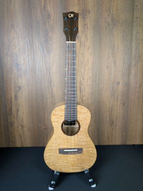 'Oli L1-TMG All Solid Mango Tenor Gloss Finish Ukulele 