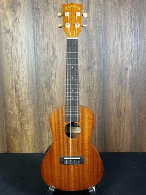 Makala MK-CE Agathis Electro Concert Ukulele Natural Finish