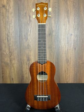 Makala MK-S Agathis Soprano Ukulele Natural Finish EXCELLENT BEGINNERS UKULELE