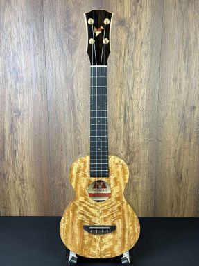 The Rebel Creme Brulee Concert Solid Mango Slimline Ukulele in gigbag #1