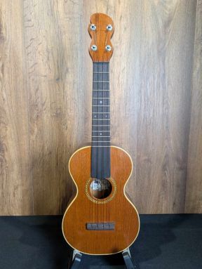Wunderkammer Musical Instrument Co 'Glenwood' Reclaimed Mahogany Concert Ukulele 